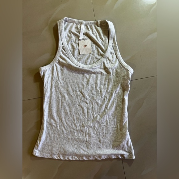 Fabletics grey  Oatmeal Side Slit Activewear Tank Top Women's Size Large - Picture 10 of 12